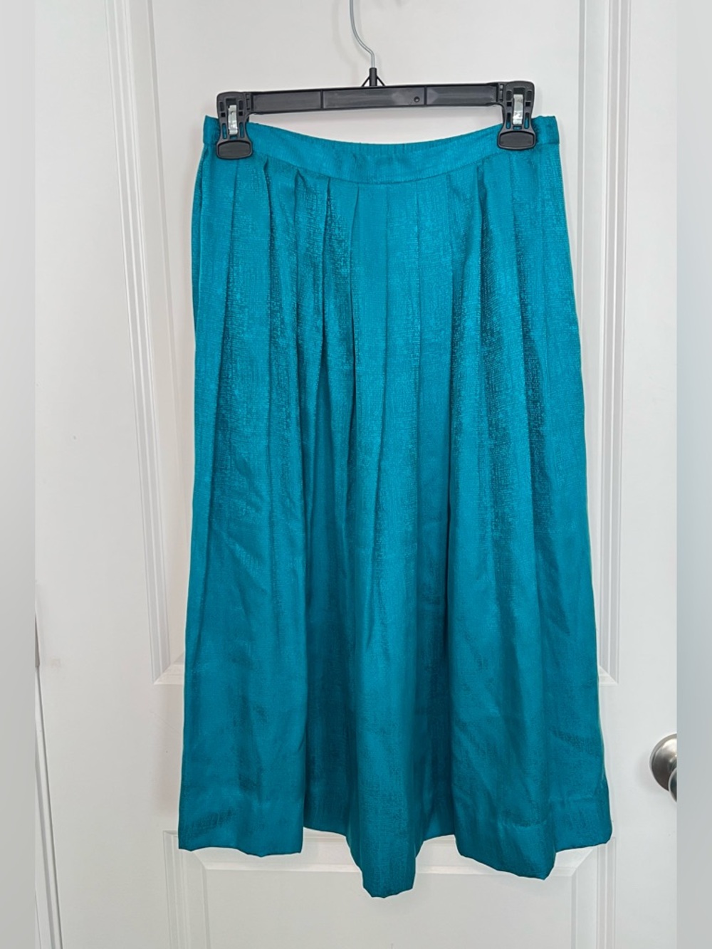 Vintage Maggy London Midi Skirt Pleated Women’s Sz 6 100% Shinny Teal Career